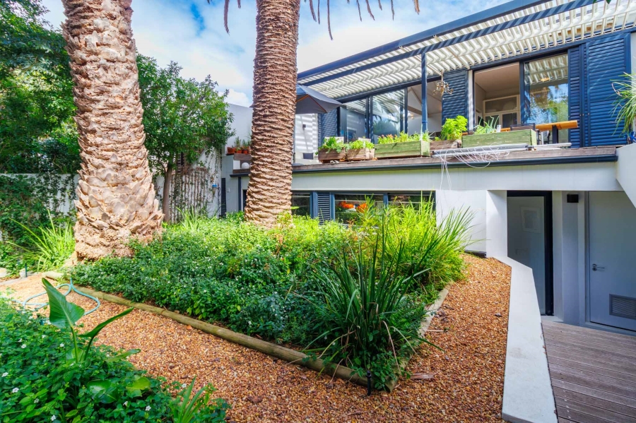 To Let 1 Bedroom Property for Rent in Tamboerskloof Western Cape